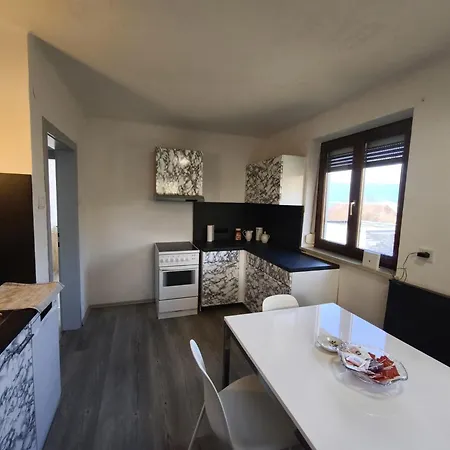 Quaint In Modern Flat *