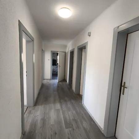 Quaint In Modern Flat * إنسبروك