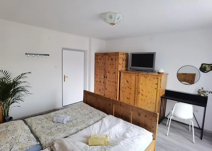 Quaint In Modern Flat Проживание в семье Инсбрук